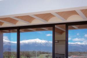 A general mountain view or a mountain view taken from A villát