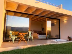 A balcony or terrace at Estrellas de Gredos Még 25 kép