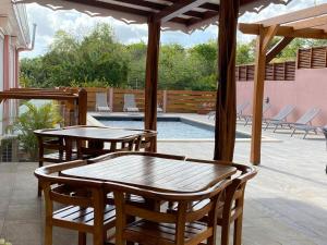 Αίθριο ή υπαίθριος χώρος στο Villa avec piscine, vue sur mer, Rocher du Diamant
