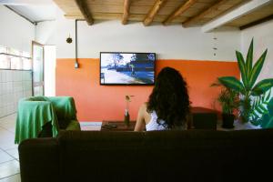 TV a/nebo společenská místnost v ubytování Santo Hostel