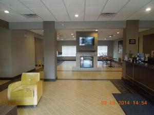 TV/Unterhaltungsangebot in der Unterkunft Super 8 by Wyndham Hershey Chocolate Avenue