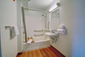 Gallery image of Motel 6-Wethersfield, CT - Hartford in Wethersfield