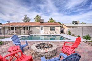 凤凰城Phoenix Family Home with Pool and Playground!的相册照片