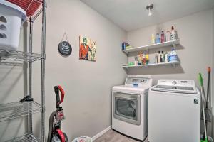 凤凰城Phoenix Family Home with Pool and Playground!的相册照片