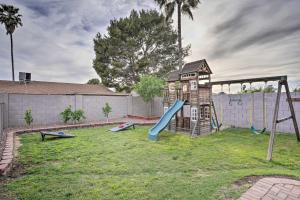凤凰城Phoenix Family Home with Pool and Playground!的相册照片