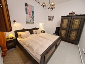 A bed or beds in a room at Almendro