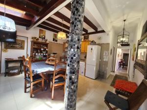 A kitchen or kitchenette at Almendro
