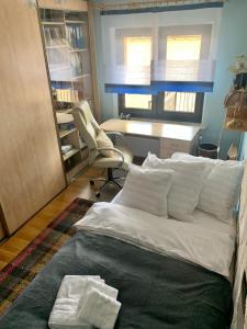 Ένα ή περισσότερα κρεβάτια σε δωμάτιο στο Wakacyjny dom w Suchym Borze