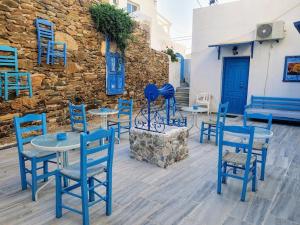 Φωτογραφία από το άλμπουμ του Yacht Front Studio-Back Yard - No 6 στην Ίο