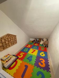 Posteľ alebo postele v izbe v ubytovaní Kersko Apartments
