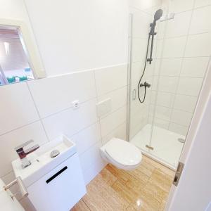 Koupelna v ubytování BnB Fliegerhaeusle Hagnau 24h Self Check In