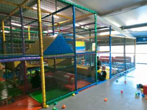 Miniclub di BJ Chalets - De Rug 1 - Vakantiepark Lauwersoog - LUXE chalet met vaatwasser! Vroege incheck!