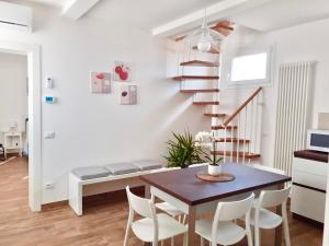 Posezení v ubytování Casa Vacanze con Vista Mare e Giardino - Amanecer