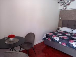 Posteľ alebo postele v izbe v ubytovaní Apartments Benic
