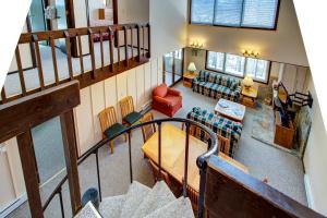 - Vistas a una habitación con sala de estar en Beech Manor by VCI Real Estate Services, en Beech Mountain