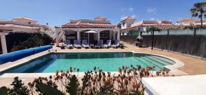 Bazén v ubytovaní Golf Villa Mira With Private Pool alebo v jeho blízkosti