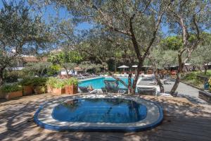 Bazén v ubytování Hotel Playa Sol nebo v jeho okolí