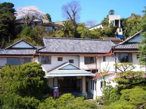 Rakennus, jossa ryokan sijaitsee