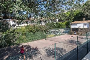 Tenis a/nebo squash v ubytování Hotel Playa Sol nebo okolí