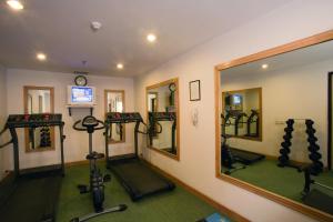 Spordikeskus ja/või sportimisvõimalused majutusasutuses Lemon Tree Hotel, Udyog Vihar, Gurugram