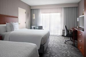 Katil atau katil-katil dalam bilik di Sonesta Select Phoenix Camelback