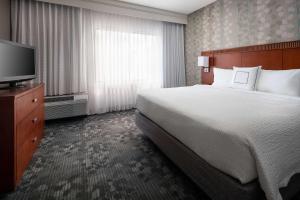 Katil atau katil-katil dalam bilik di Sonesta Select Phoenix Camelback