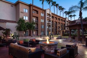 Foto da galeria de Sonesta Select Phoenix Camelback em Phoenix