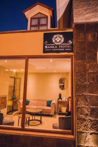 Khu vực ghế ngồi tại Saska Boutique Hotel