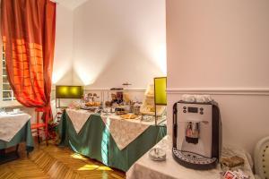 Gallery image of Roma In Una Stanza Guesthouse in Rome