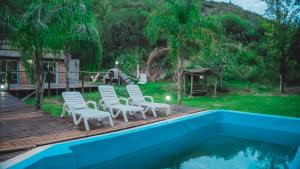 Bazén v ubytování Hotel alamos de la puntilla nebo v jeho okolí
