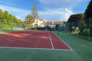 Tenis a/nebo squash v ubytování Marbella centre - Appartement 2 people nebo okolí