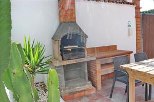 A seating area at Bungalow La Roa I