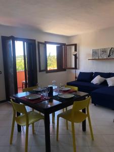 Posedenie v ubytovaní Guest Host - Two Apartments in Aldiola Porto Rotondo