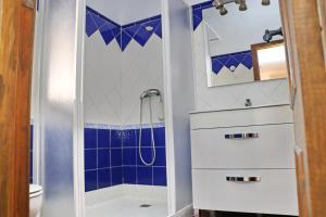 A bathroom at Bungalow La Roa I