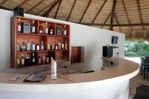 Lounge nebo bar v ubytování Coral Blanco Hotel