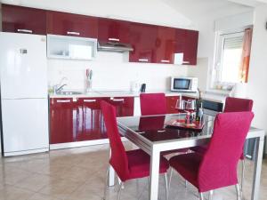 Kuchyňa alebo kuchynka v ubytovaní Seaview Apartment Marita