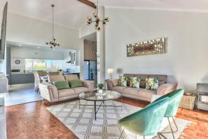 Gallery image of Family Home, WiFi, Patio, Secure Parking in Cape Town