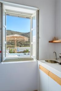 Gallery image of Ursa Major Suites in Tinos