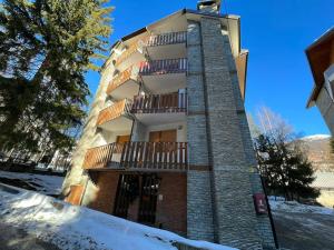Fotografia z galérie ubytovania Ideale per due famiglie. Comodo a centro e piste v destinácii Bardonecchia