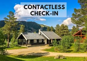a house with the words confederate check in written at Geilolia Hyttetun in Geilo