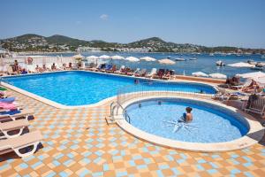 Kolam renang di atau dekat dengan Hotel Argos Ibiza