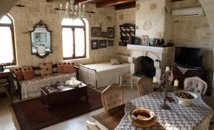 Posedenie v ubytovaní Villa Athina - Irene Country House
