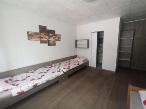 Postel nebo postele na pokoji v ubytování Motel Šofér