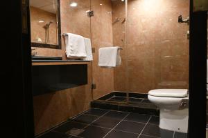 Koupelna v ubytování Quiet Dreams - Serviced Apartments King abdul Aziz Street Branch