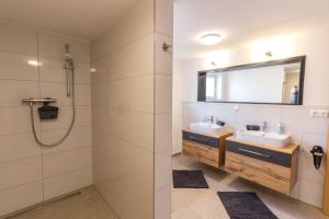 Ένα μπάνιο στο Ferienwohnung Franz