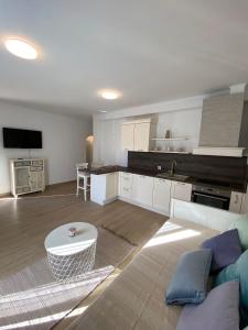 Kuchyň nebo kuchyňský kout v ubytování Apartmani Cvita