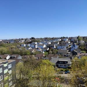 Afbeelding uit fotogalerij van Apartment Santana 59 mit Aufzug und Balkon in Radevormwald