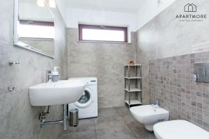 Kúpeľňa v ubytovaní City Center - Torunska 18 by Apartmore