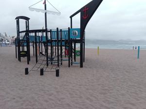Fotografia z galérie ubytovania Las Canteras Las Puntillas Beach v destinácii Las Palmas de Gran Canaria