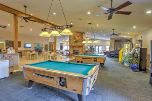 Gallery image of Branson Resort Condo with Scenic Patio and Pool Access in Branson